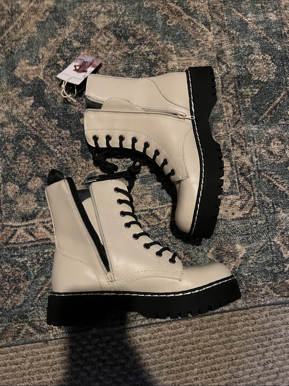 Sincerely Jules Harley lace up boots 8.5 cream 🤍